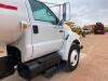 2004 Ford F-750 Super Duty Water Truck - 24