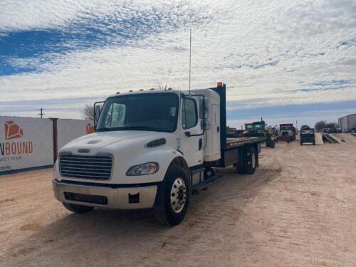 2007 Freightliner Business Class Flatbed Truck