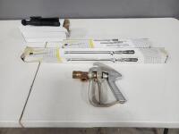 (3) Unused Triggerjets/(1) Spray Gun/Unused Gunjet Spraying Systems