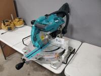 Makita XSL06 Sliding Compound Miter Saw