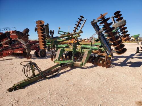 John Deere 650 Disc