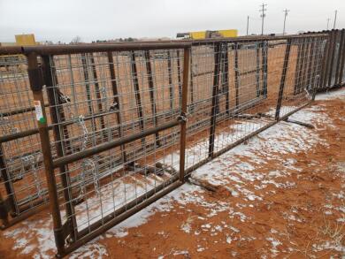 (1) 20Ft Long 4Ft 6" High Goat Panels w/ Gate