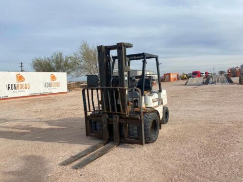 Cat DP 30 Forklift