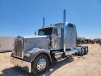 2004 Kenworth W900 Truck Tractor