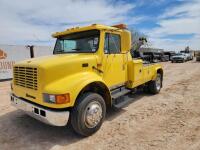 1999 International 4700 Wrecker Truck