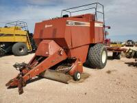 Hesston 4910 Baler