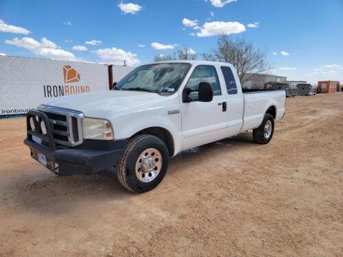 2005 Ford F-250 XLT Super Duty Pickup
