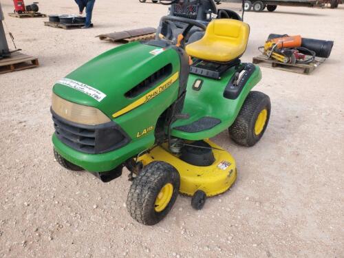 John Deere LA115 Lawn Mower