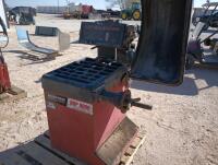 Hunter DSP 9000 Tire Balancer