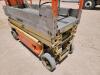 JLG 1930ES Scissor Lift ( New Batteries ) - 9