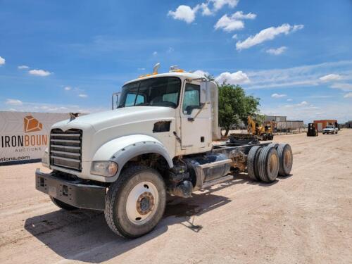 2011 Mack GU713 Truck Tractor