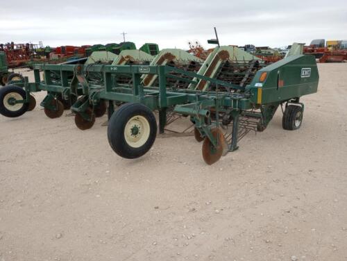 KMC 8 Row Peanut Digger