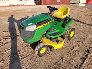 John Deere D105 Riding Mower