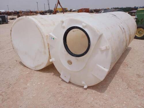 (2) 900 Gallon Upright Water Tanks