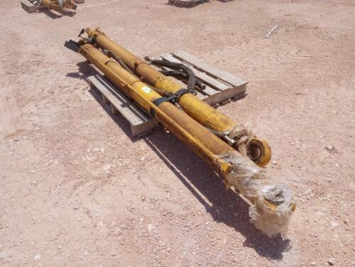 (2) Hydraulic Cylinders