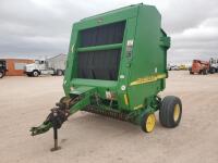 John Deere 567 Round Baler