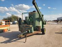 John Deere 750 Grinder/Mixer