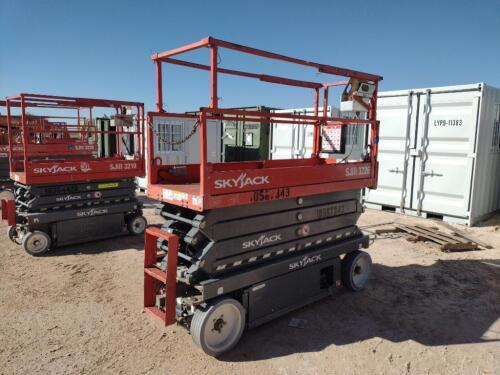 2017 Sky Jack SJlll 3226 Scissor Lift