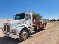 2004 Kenworth T300 Knuckle Boom Truck