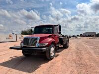 2004 International 4300 Roustabout Truck