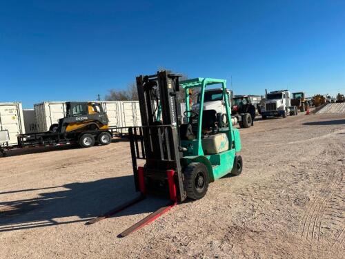 Mitsubishi FGC25B Forklift