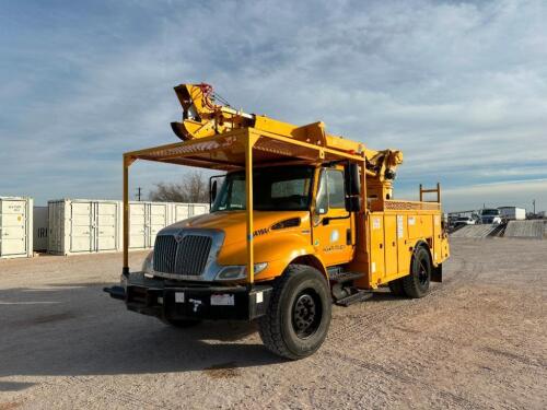 2012 International 4300 Digger Derrick Truck
