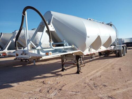 1979 Pneumatic Tank Trailer