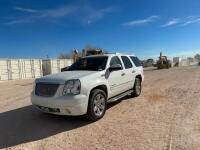 2009 GMC Yukon Denali Multipurpose Vehicle (MPV)